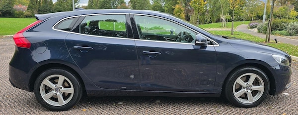 Used Volvo V40 2012 for sale - 76214354: Photo 7