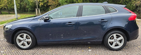 Used Volvo V40 2012 for sale - 76214354: Photo 8