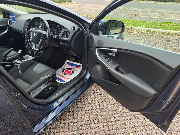 Used Volvo V40 2012 for sale - 76214354: Photo 9
