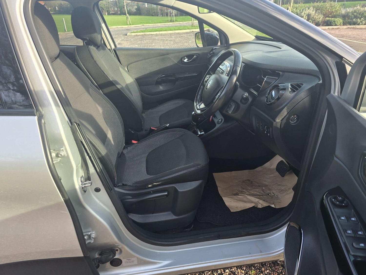 Used Renault Captur for sale - 77266728: Photo 11