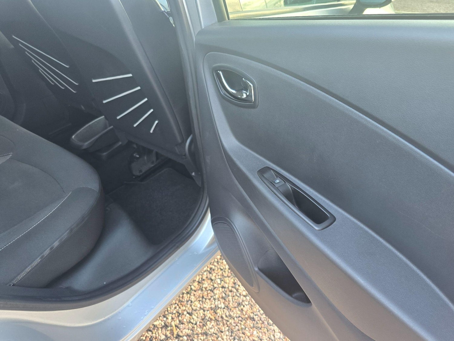 Used Renault Captur for sale - 77266728: Photo 15