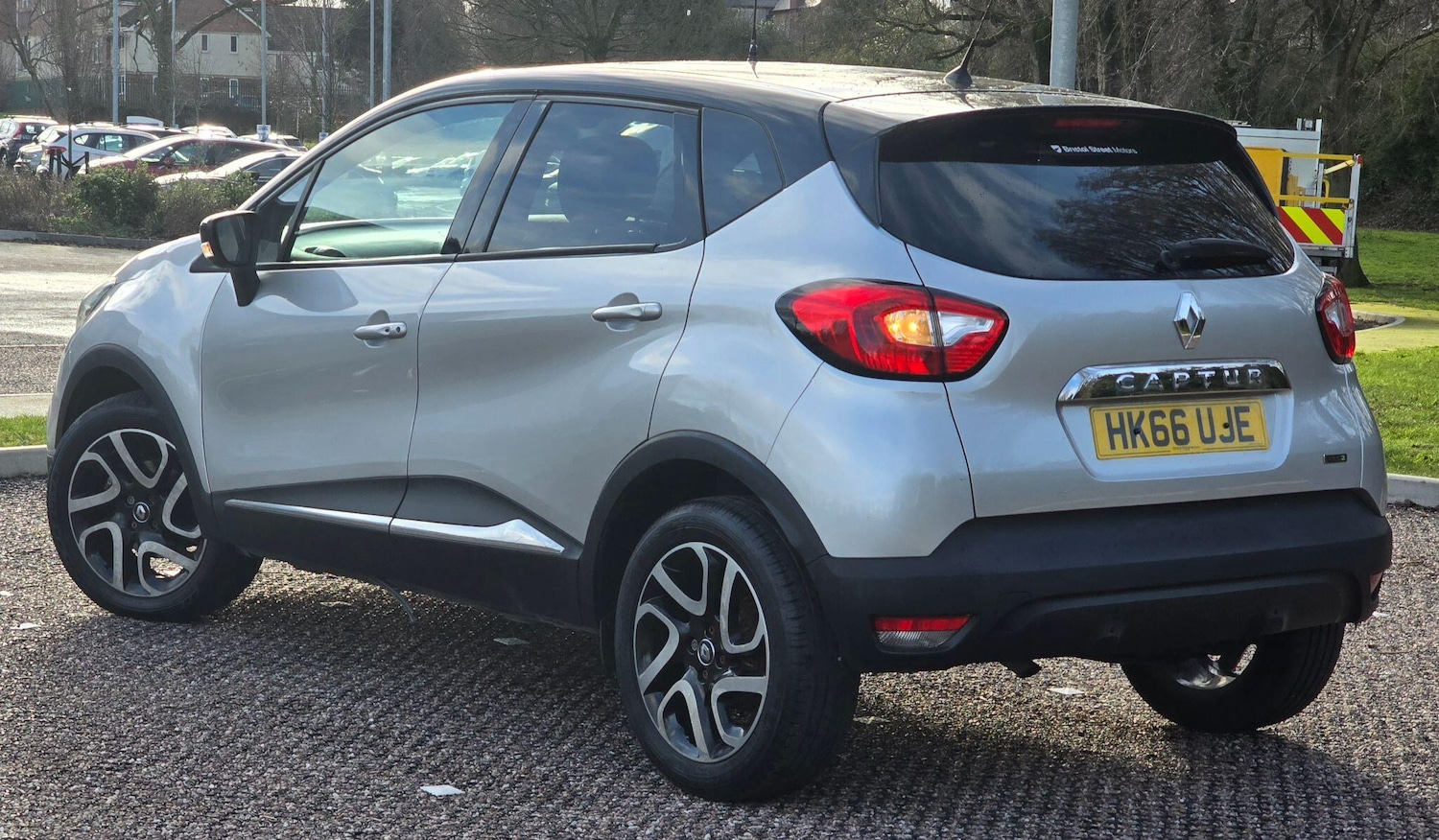 Used Renault Captur for sale - 77266728: Photo 2