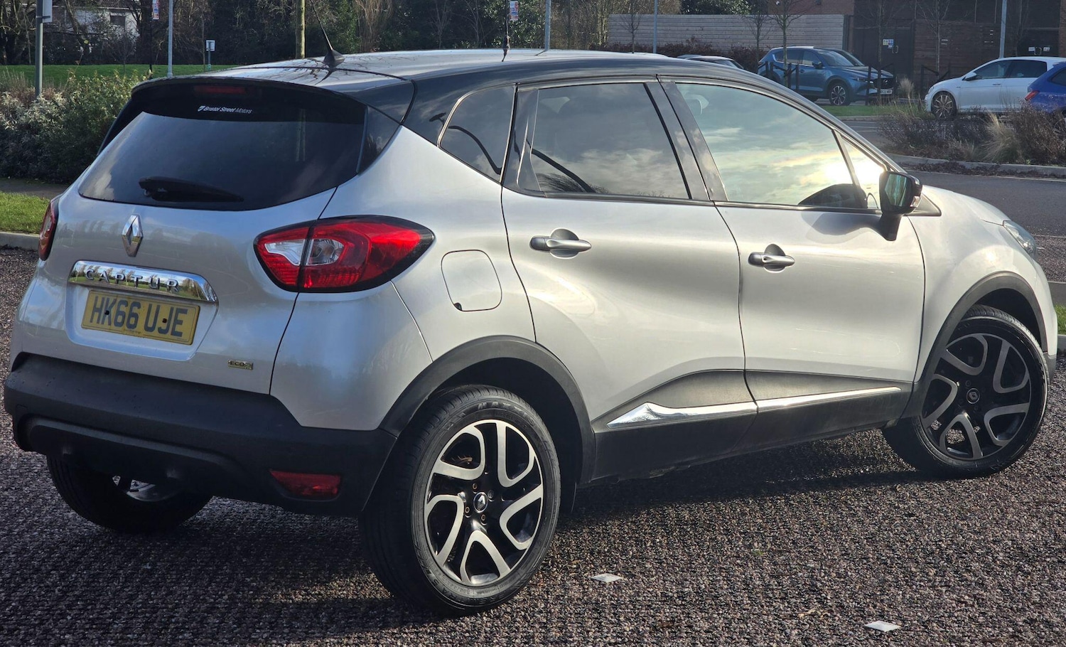 Used Renault Captur for sale - 77266728: Photo 4
