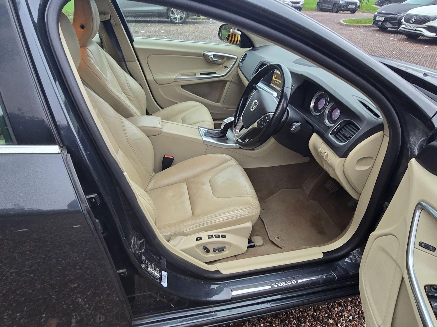 Used Volvo V60 for sale - 76597214: Photo 10