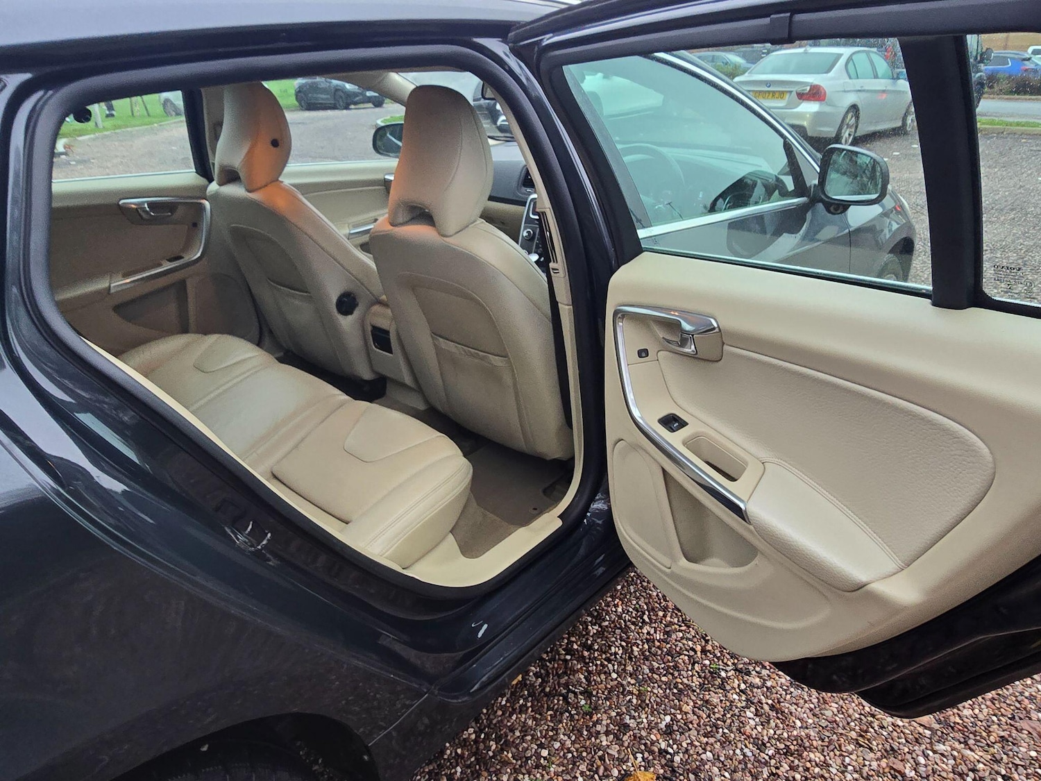 Used Volvo V60 for sale - 76597214: Photo 12