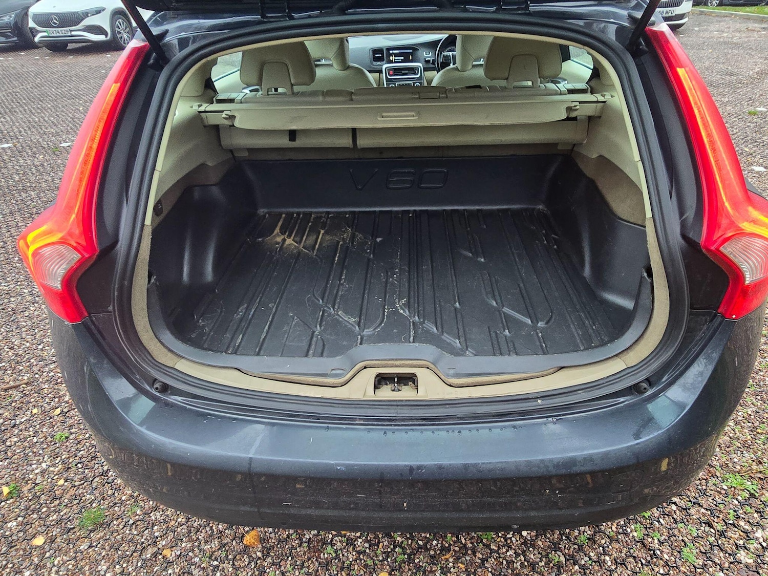 Used Volvo V60 for sale - 76597214: Photo 16