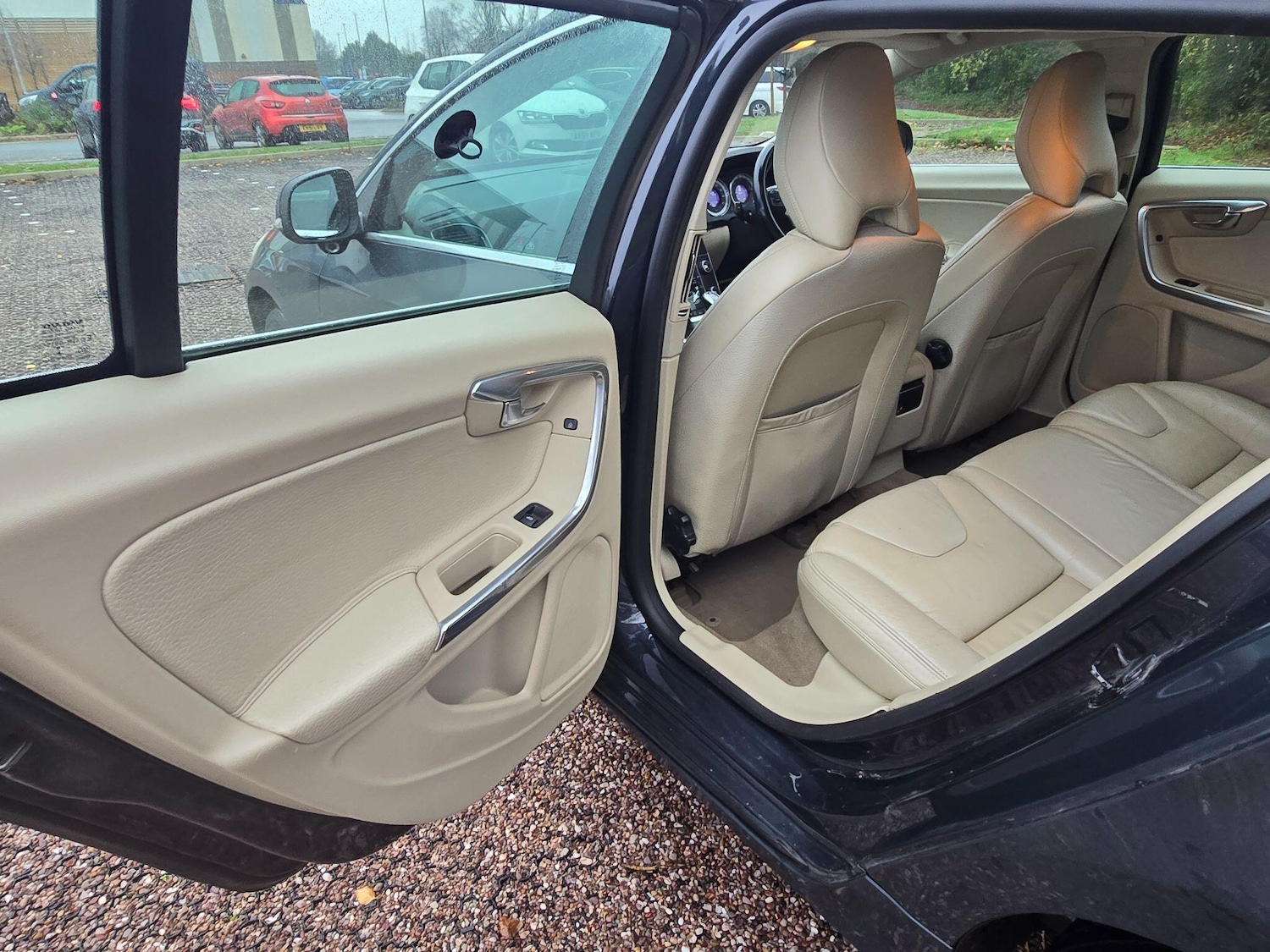 Used Volvo V60 for sale - 76597214: Photo 18