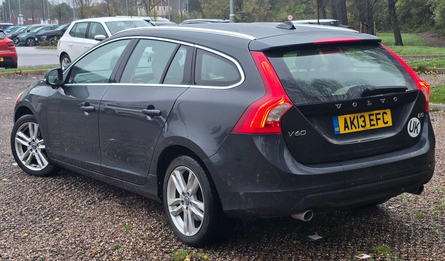 Used Volvo V60 for sale - 76597214: Photo 2
