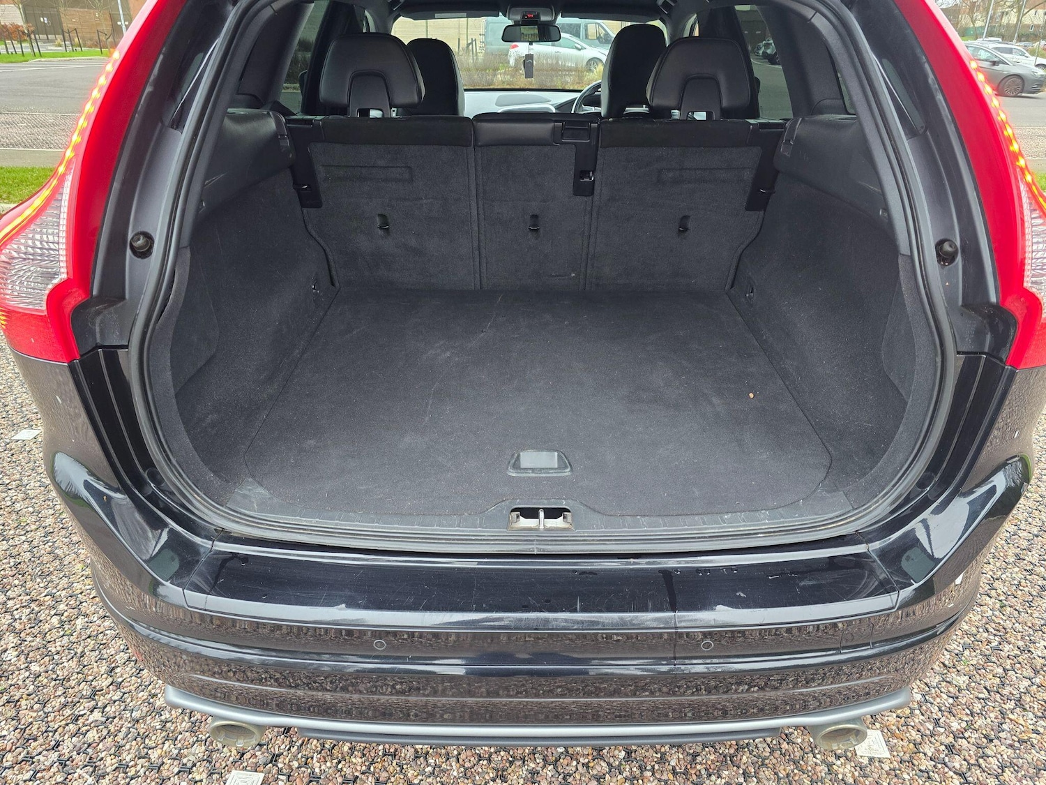 Used Volvo XC60 2017 for sale - 77060180: Photo 17