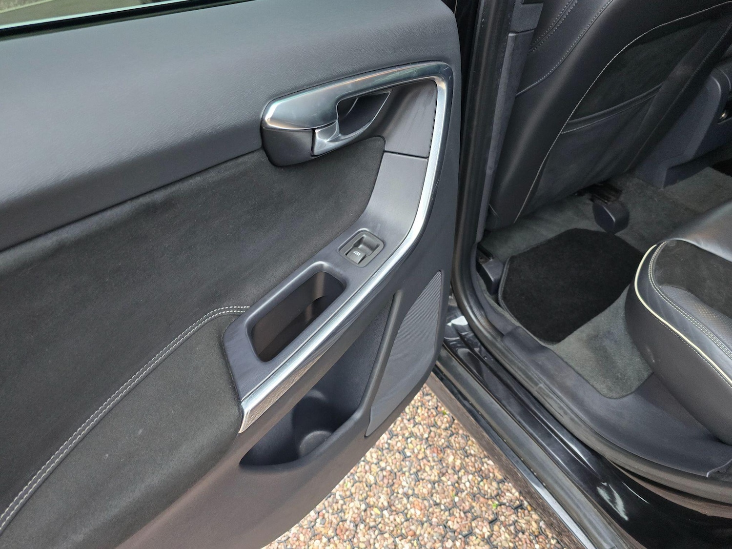 Used Volvo XC60 2017 for sale - 77060180: Photo 21