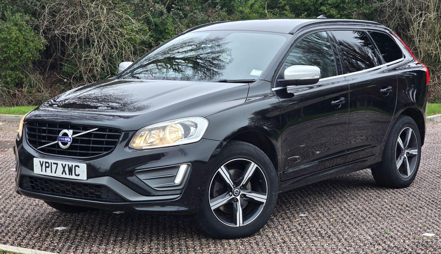 Used Volvo XC60 2017 for sale - 77060180: Photo 3