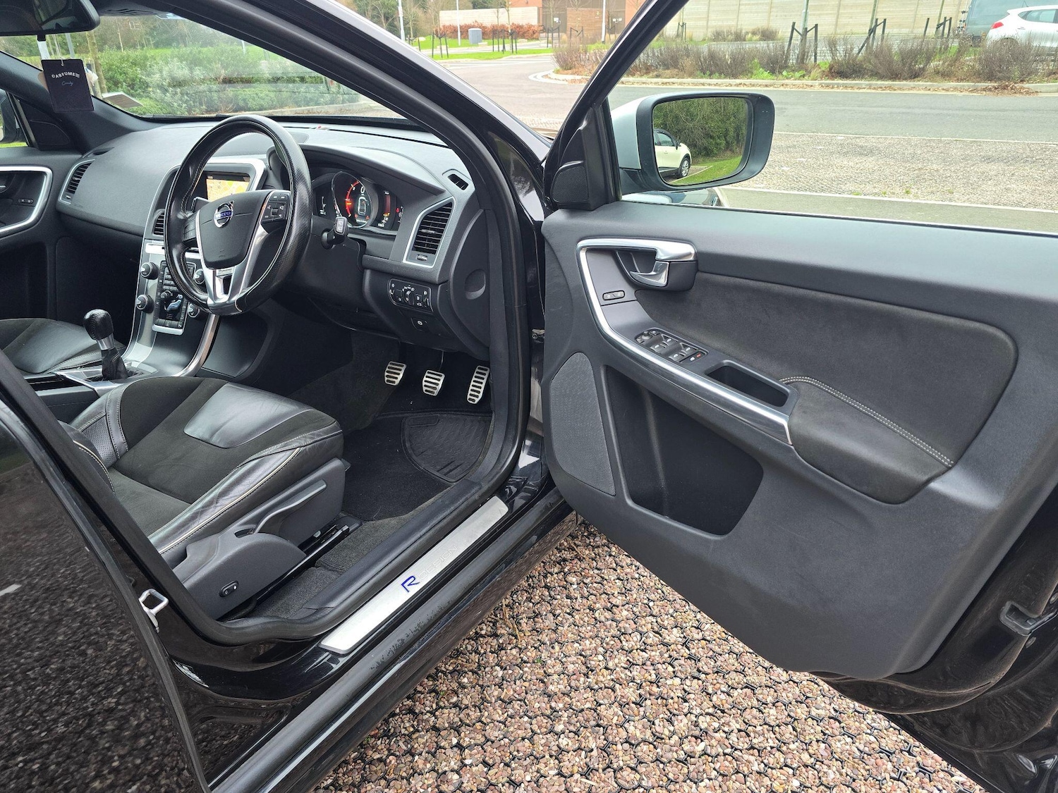 Used Volvo XC60 2017 for sale - 77060180: Photo 7