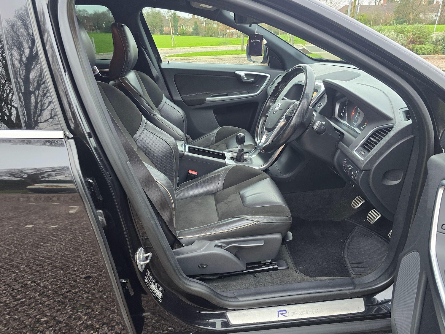 Used Volvo XC60 2017 for sale - 77060180: Photo 9