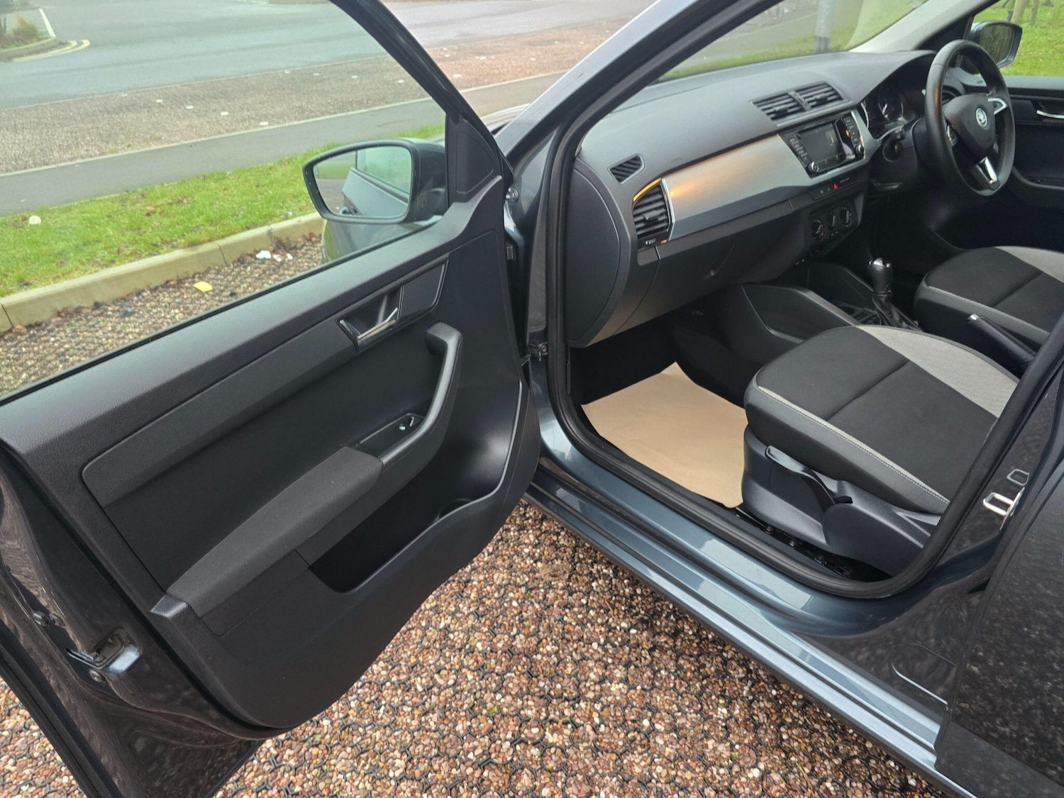 Used Skoda Fabia 2017 for sale - 77155911: Photo 24