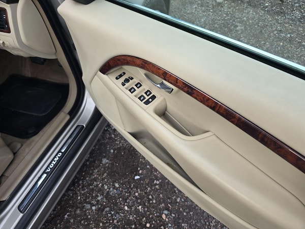 Used Volvo V70 2009 for sale - 76179315: Photo 10