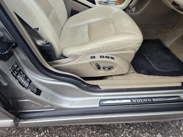 Used Volvo V70 2009 for sale - 76179315: Photo 11
