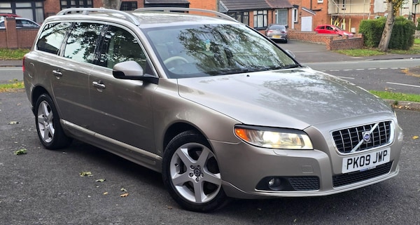 Used Volvo V70 2009 for sale - 76179315: Photo 1