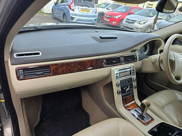 Used Volvo V70 2009 for sale - 76179315: Photo 32