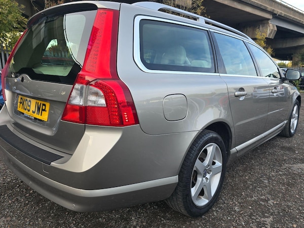 Used Volvo V70 2009 for sale - 76179315: Photo 36