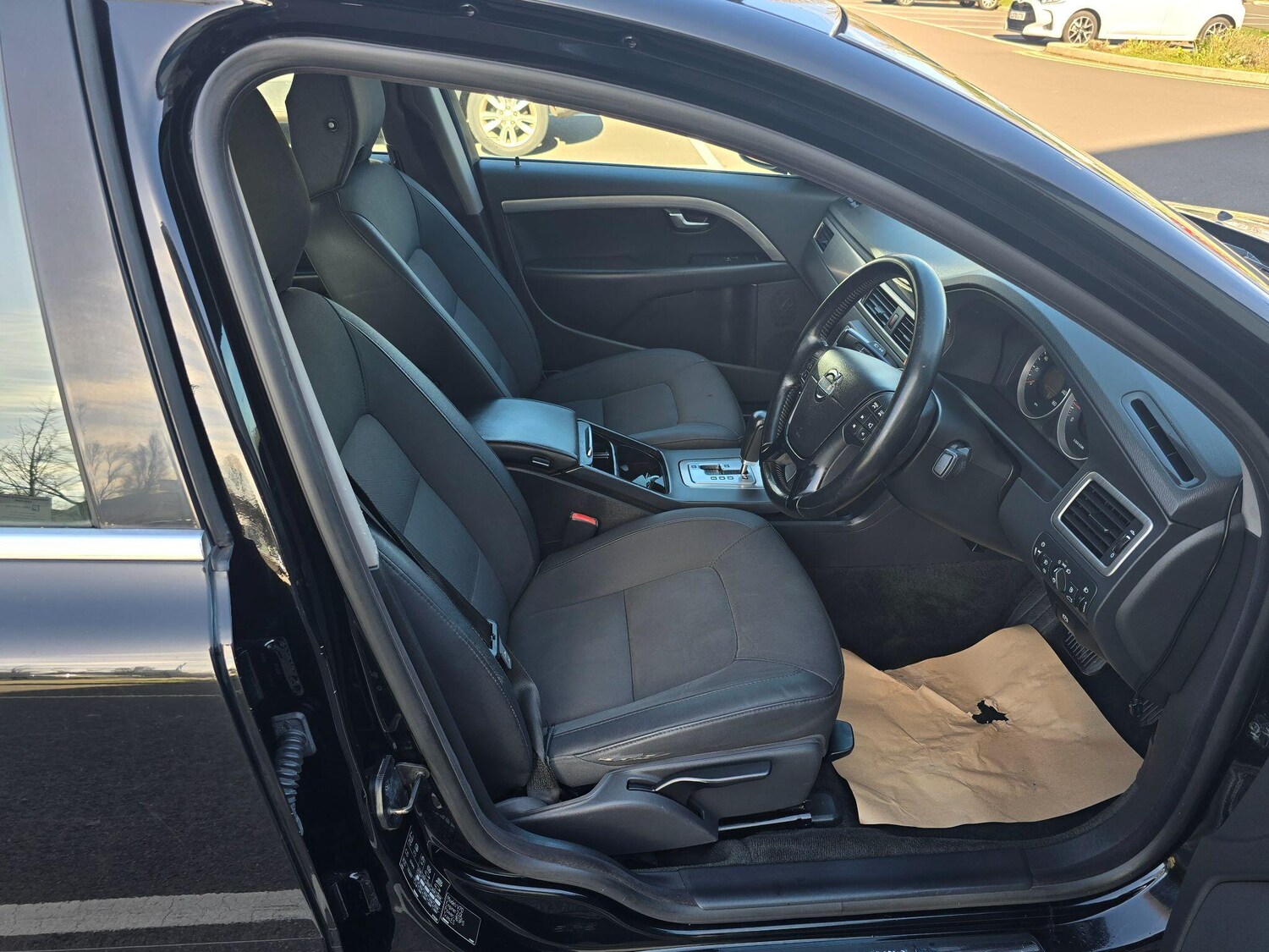 Used Volvo V70 2011 for sale - 77908618: Photo 11