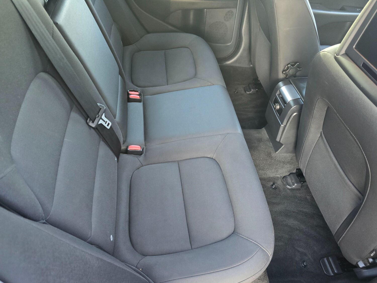 Used Volvo V70 2011 for sale - 77908618: Photo 18