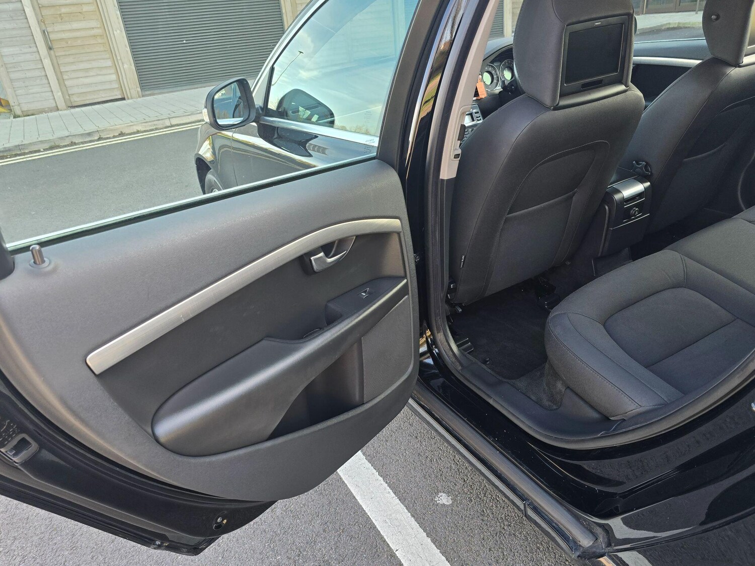 Used Volvo V70 2011 for sale - 77908618: Photo 22