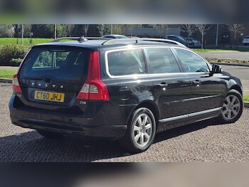 Used Volvo V70 2011 for sale - 77908618: Photo
