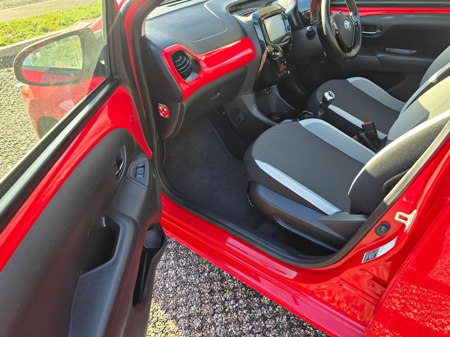 Used Toyota AYGO 2017 for sale - 76619785: Photo 24