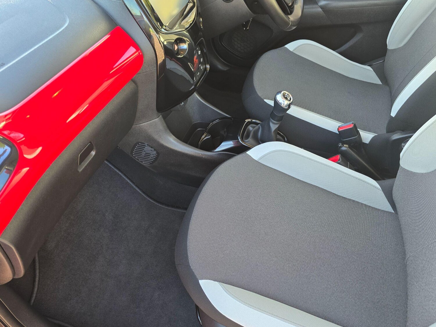 Used Toyota AYGO 2017 for sale - 76619785: Photo 28