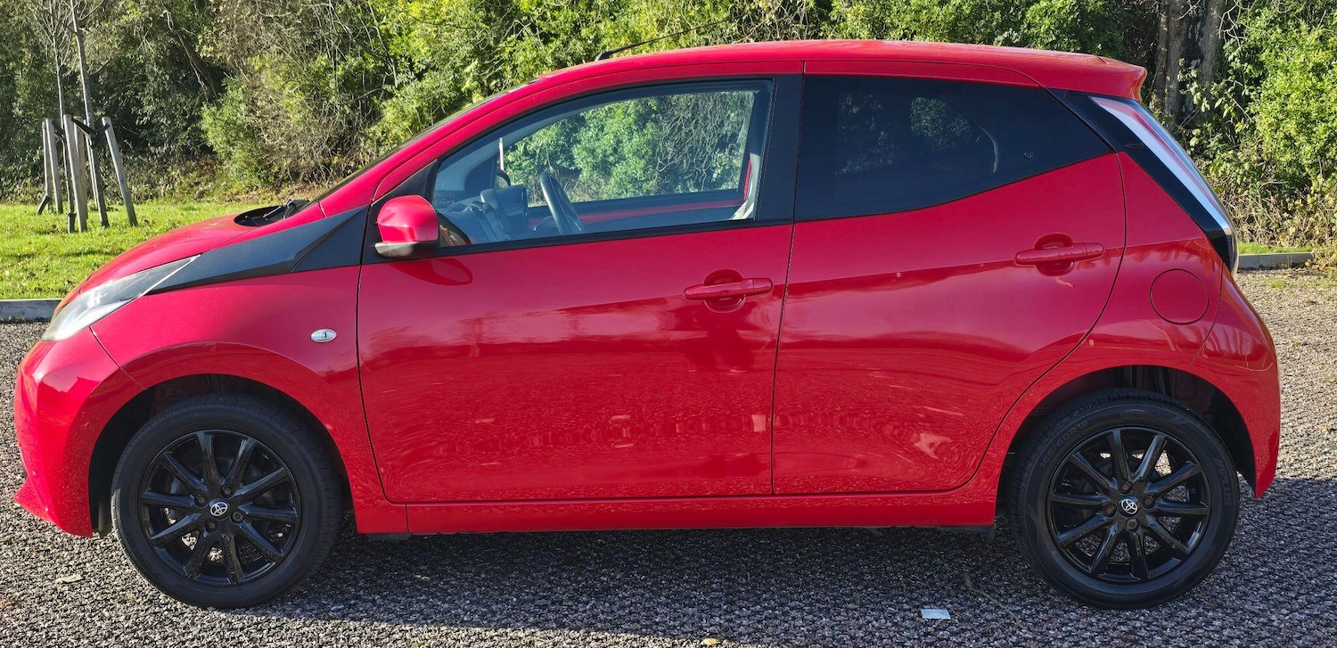 Used Toyota AYGO 2017 for sale - 76619785: Photo 8