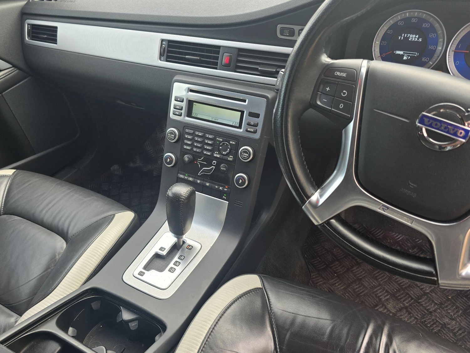 Used Volvo V70 2011 for sale - 76399295: Photo 13