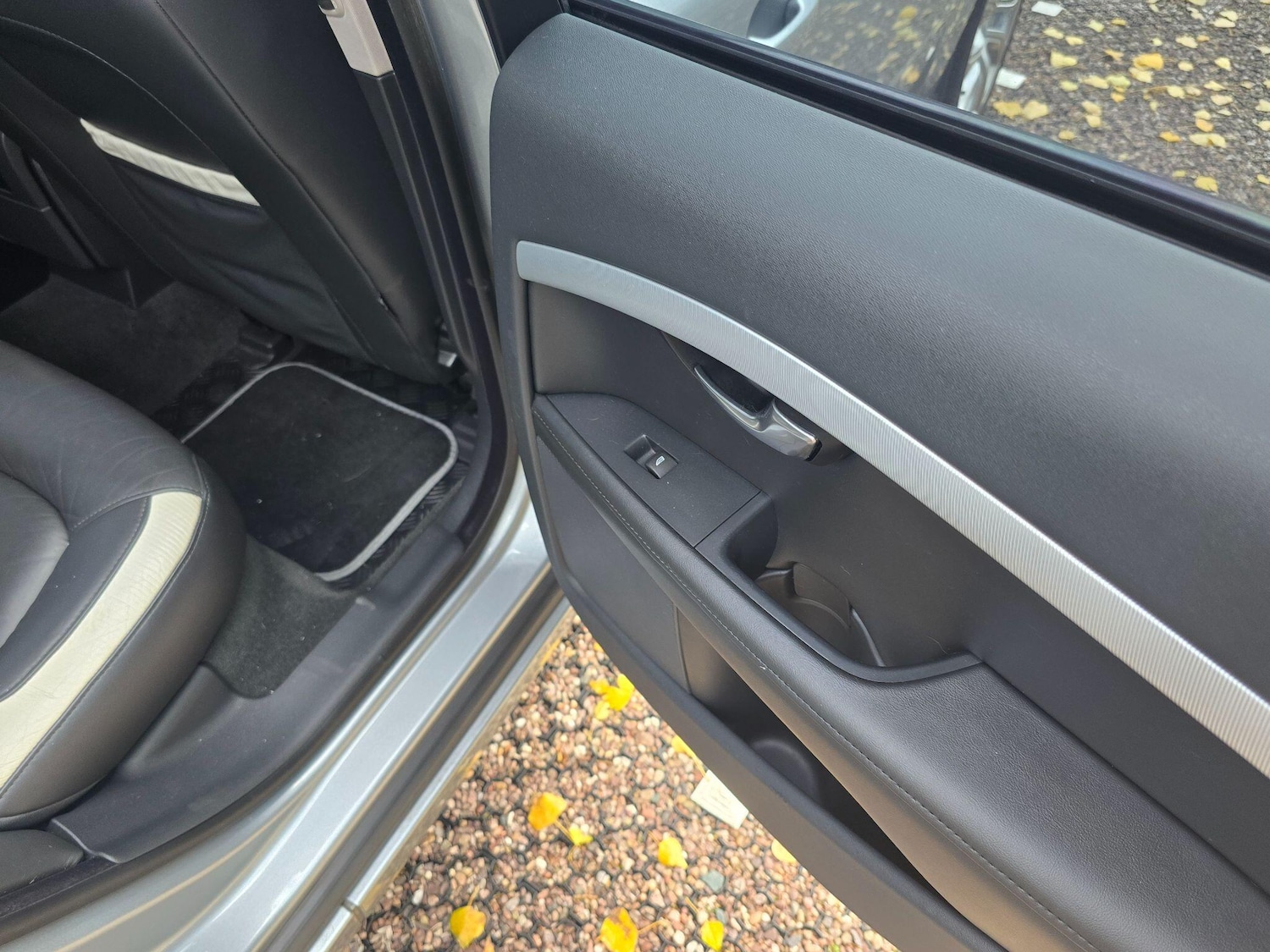 Used Volvo V70 2011 for sale - 76399295: Photo 15