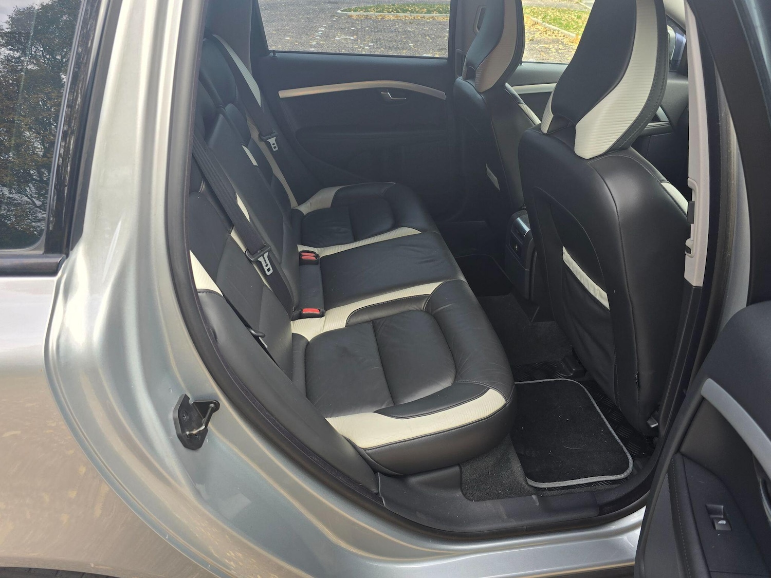 Used Volvo V70 2011 for sale - 76399295: Photo 16