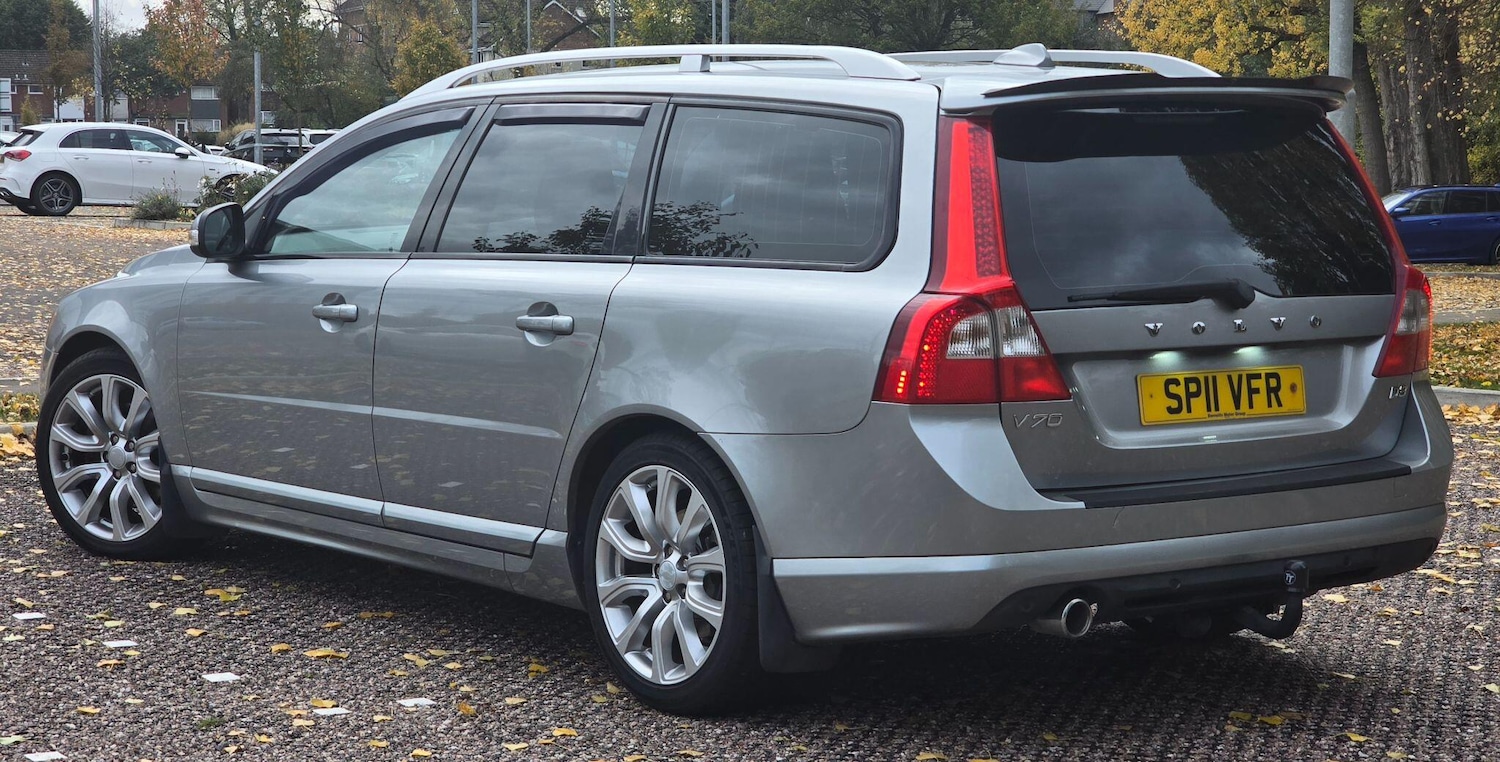 Used Volvo V70 2011 for sale - 76399295: Photo 2