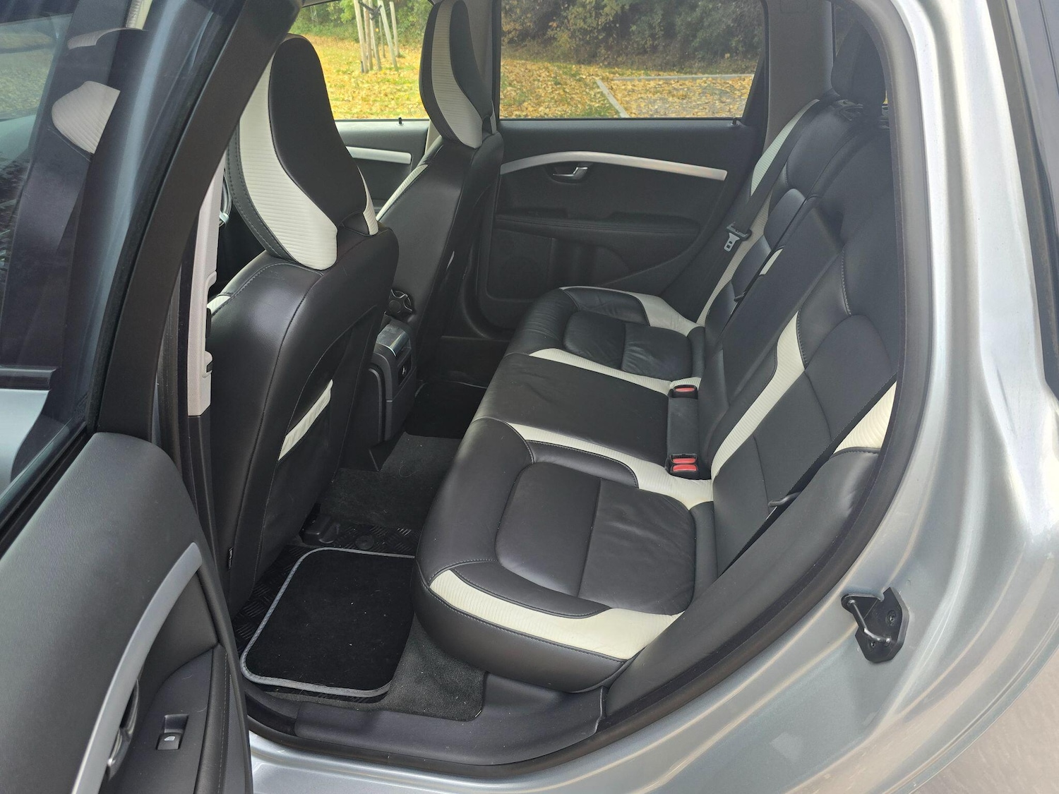 Used Volvo V70 2011 for sale - 76399295: Photo 22