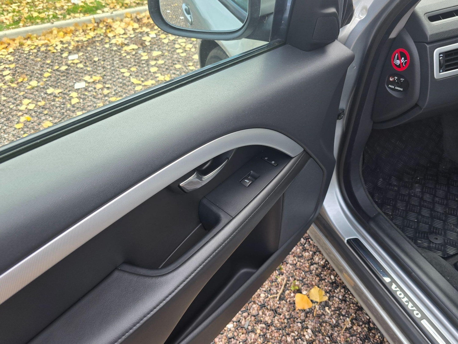 Used Volvo V70 2011 for sale - 76399295: Photo 25