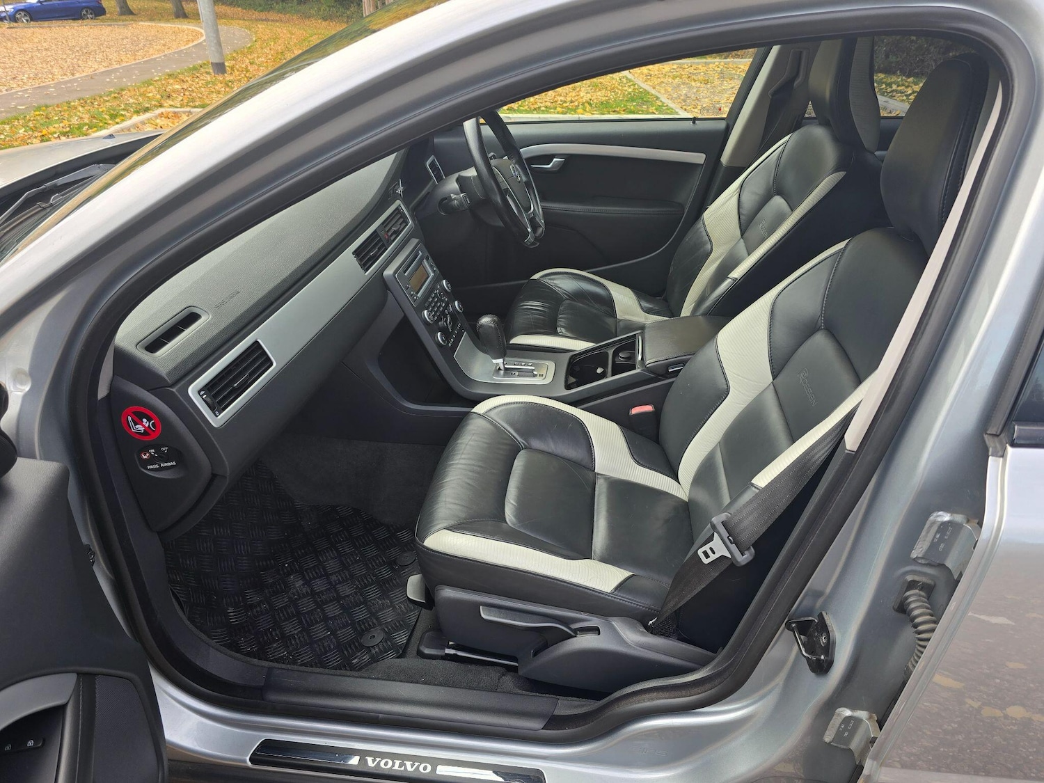 Used Volvo V70 2011 for sale - 76399295: Photo 26