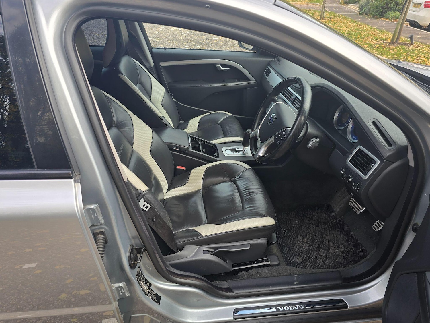 Used Volvo V70 2011 for sale - 76399295: Photo 9