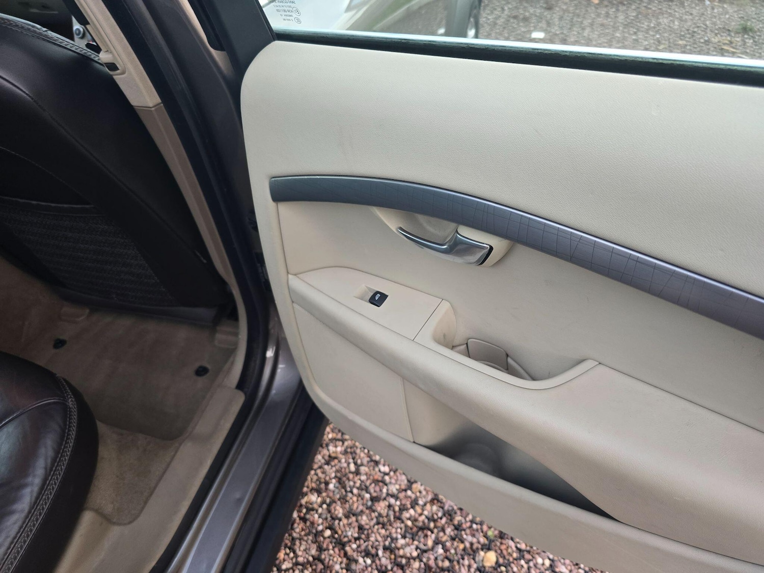 Used Volvo XC70 2011 for sale - 76990494: Photo 16