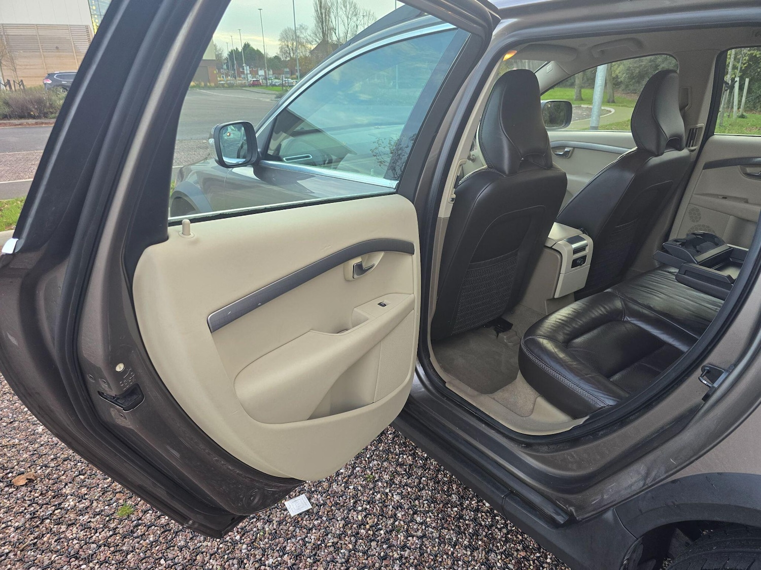 Used Volvo XC70 2011 for sale - 76990494: Photo 22