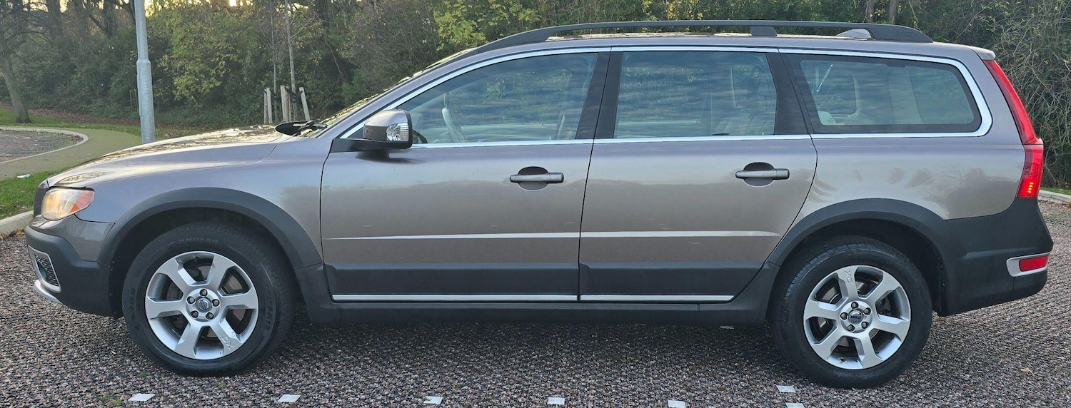 Used Volvo XC70 2011 for sale - 76990494: Photo 8