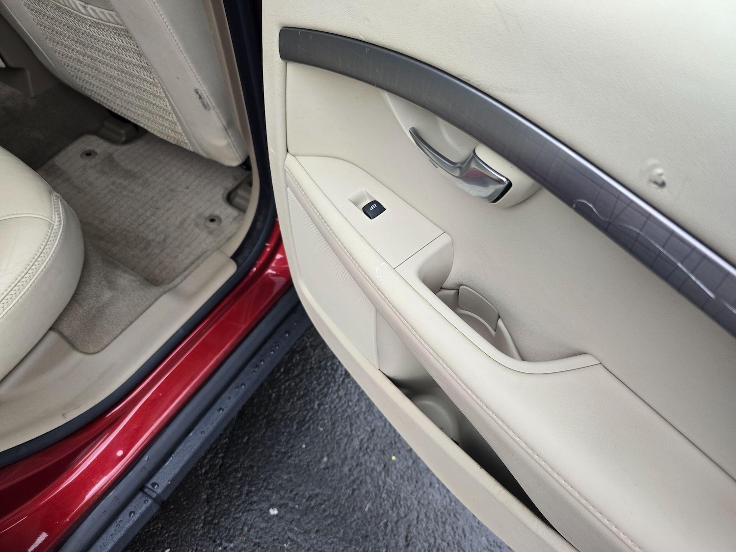 Used Volvo XC70 2011 for sale - 76528053: Photo 15