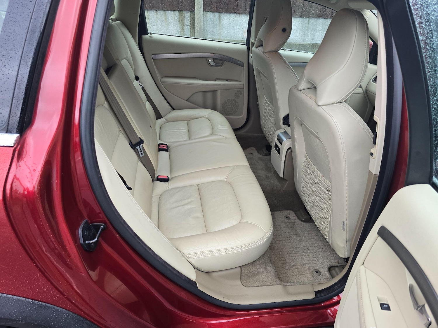 Used Volvo XC70 2011 for sale - 76528053: Photo 16