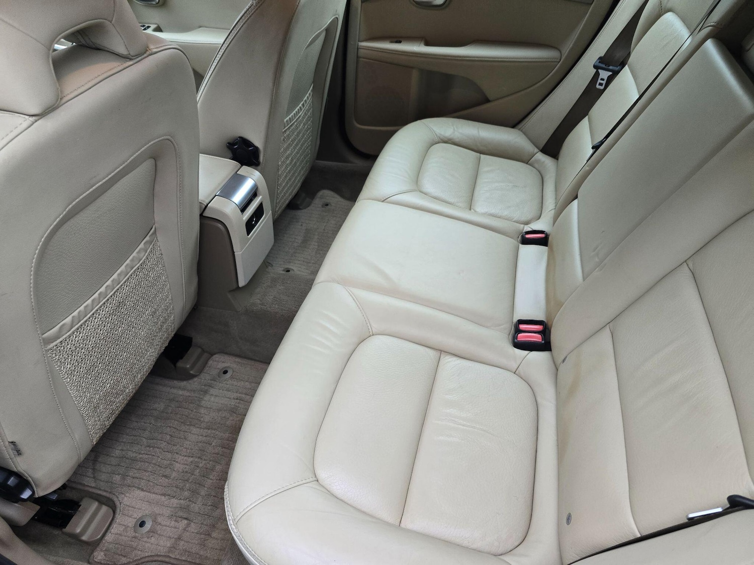 Used Volvo XC70 2011 for sale - 76528053: Photo 24