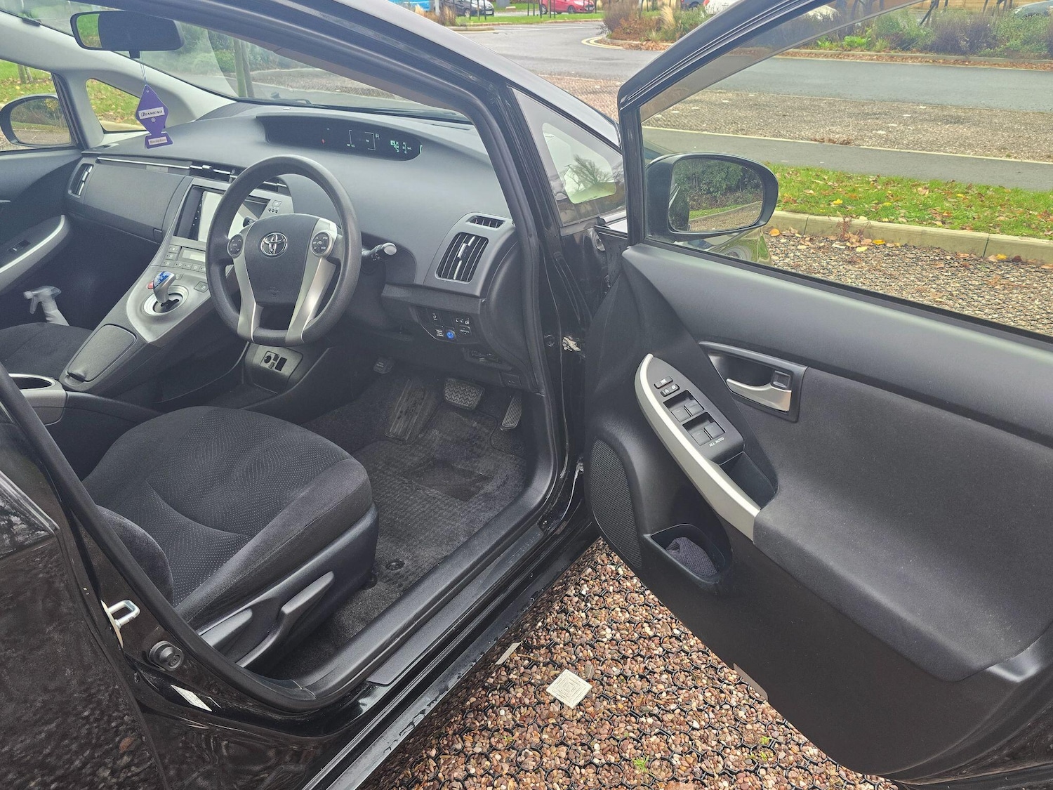 Used Toyota Prius 2023 for sale - 76562068: Photo 9