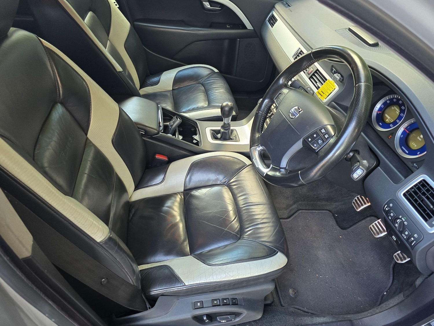 Used Volvo V70 2009 for sale - 76108517: Photo 11