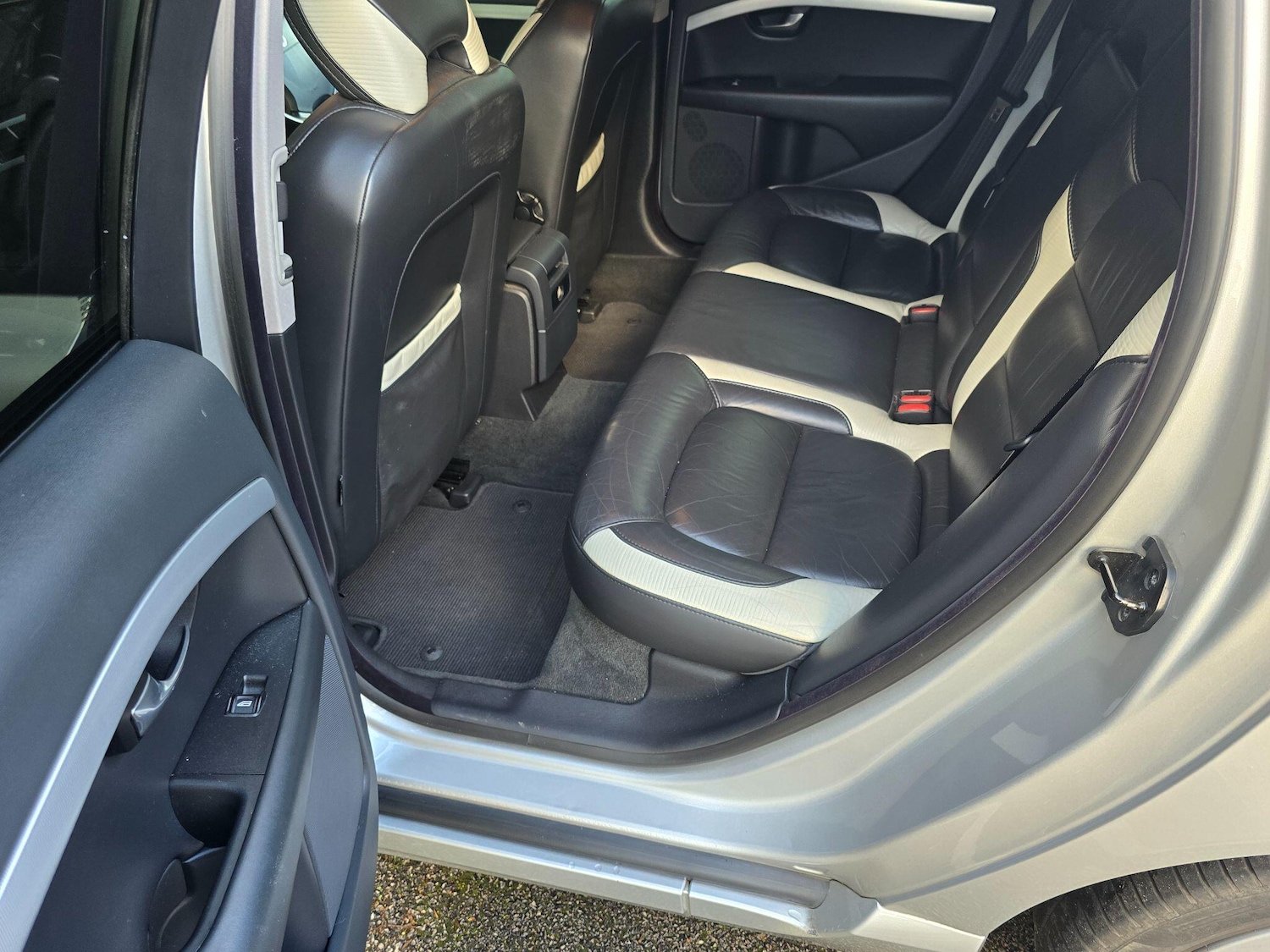 Used Volvo V70 2009 for sale - 76108517: Photo 22