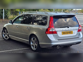 Used Volvo V70 2009 for sale - 76108517: Photo