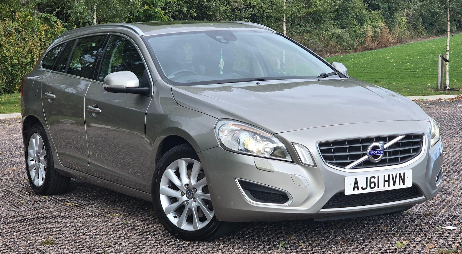 Used Volvo V60 2012 for sale - 75965791: Photo 1