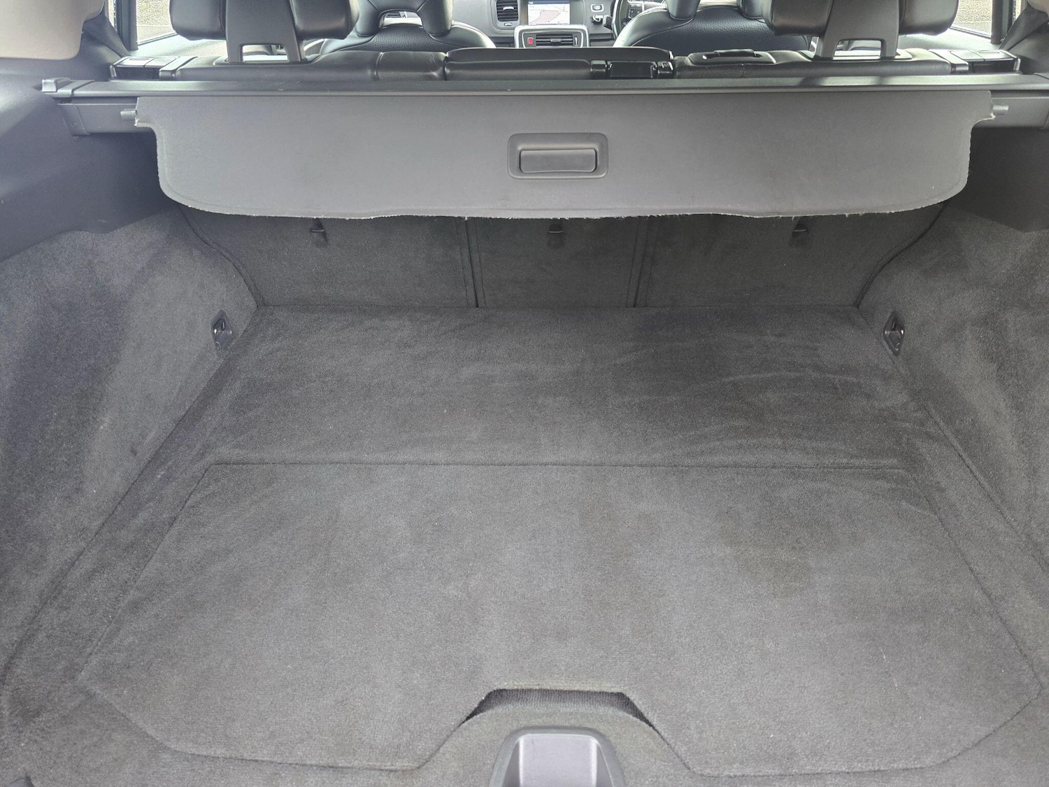 Used Volvo V60 2012 for sale - 75965791: Photo 16